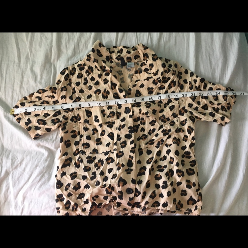 H&M Leopard Button Up - Picture 10 of 10
